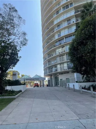 $925,000 | 700 East Ocean Boulevard, Unit 1002, Long Beach, CA 90802