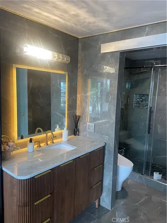 $925,000 | 700 East Ocean Boulevard, Unit 1002, Long Beach, CA 90802