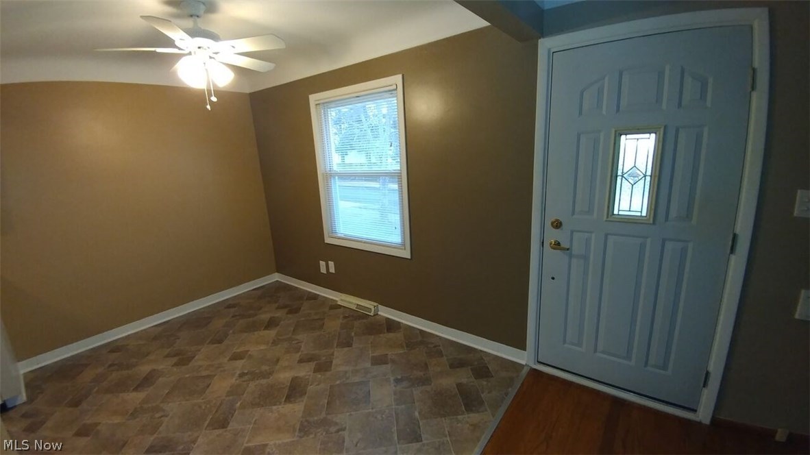 11420 Hempstead Road Garfield Heights, OH 44125 - Photo 9 of 30