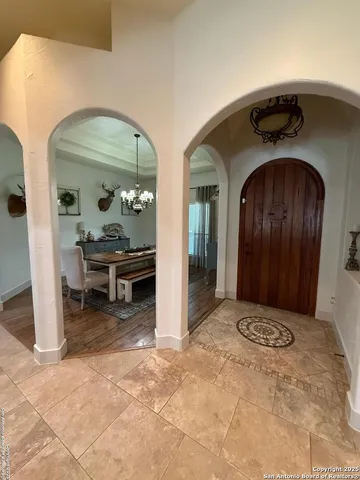 a view of livingroom with furniture and closet