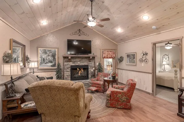 $450,000 | 337 Branch Creek Road, Blue Ridge, GA 30513