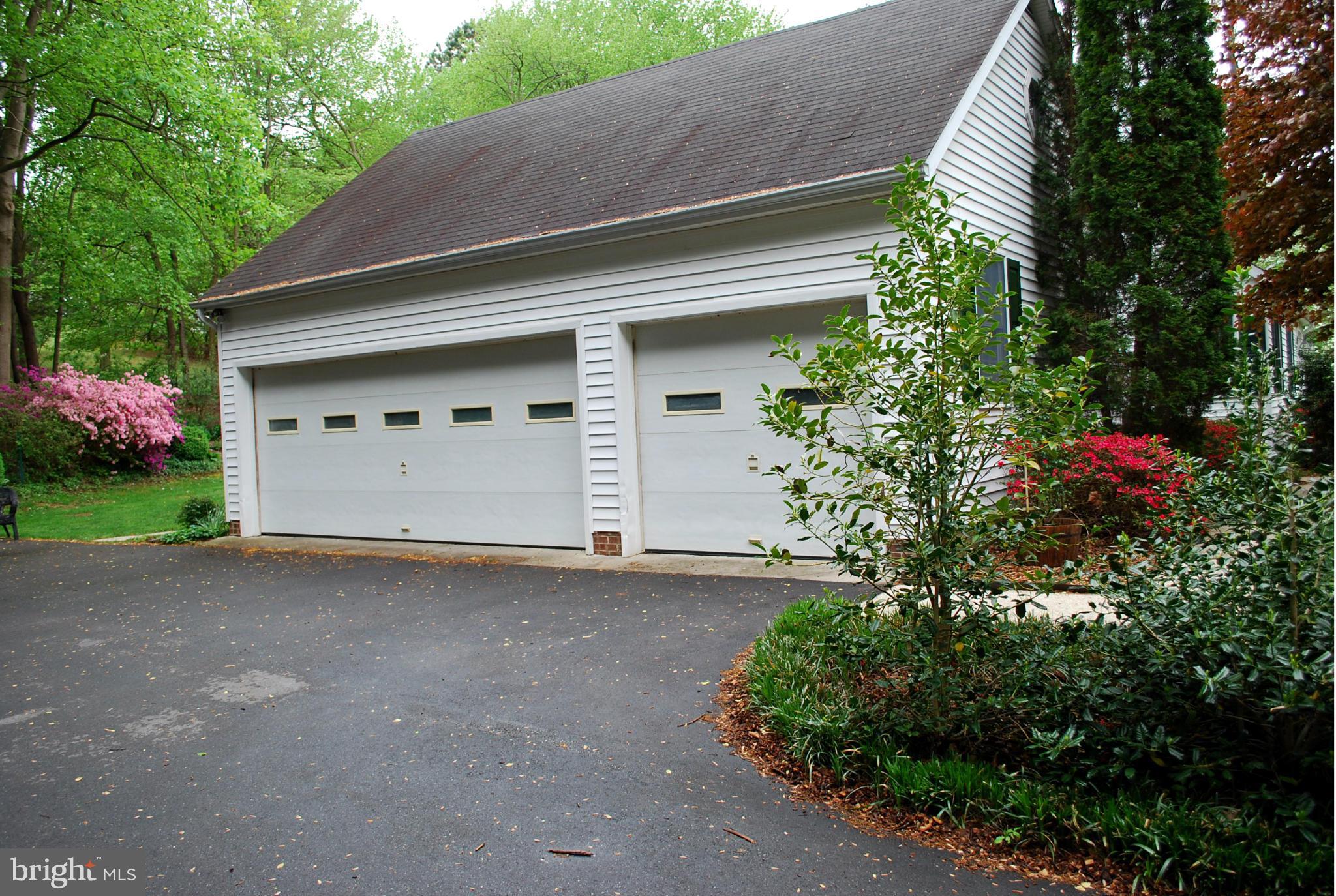 985 St George Barber Road Davidsonville, MD 21035 - Photo 21 of 30 3-car garage