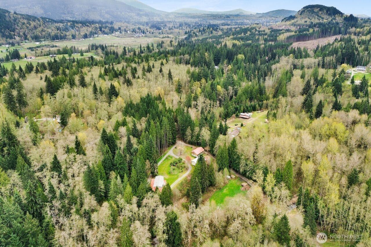 1120 Shaw Road Bow, WA 98232 - Photo 5 of 40