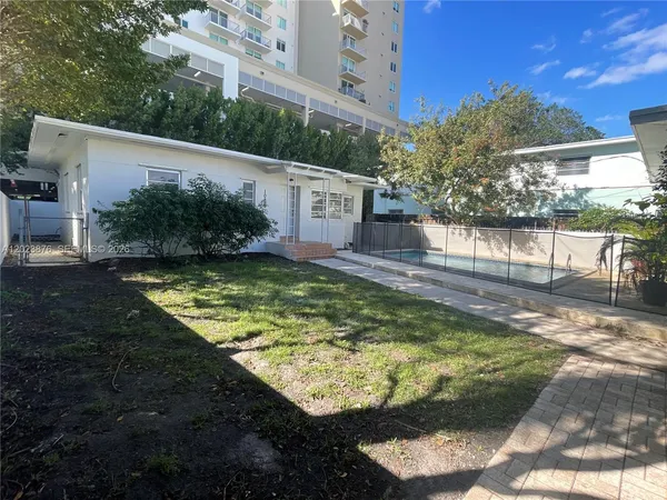 $2,900 | 1020 Southwest 36th Court, Miami, FL 33135