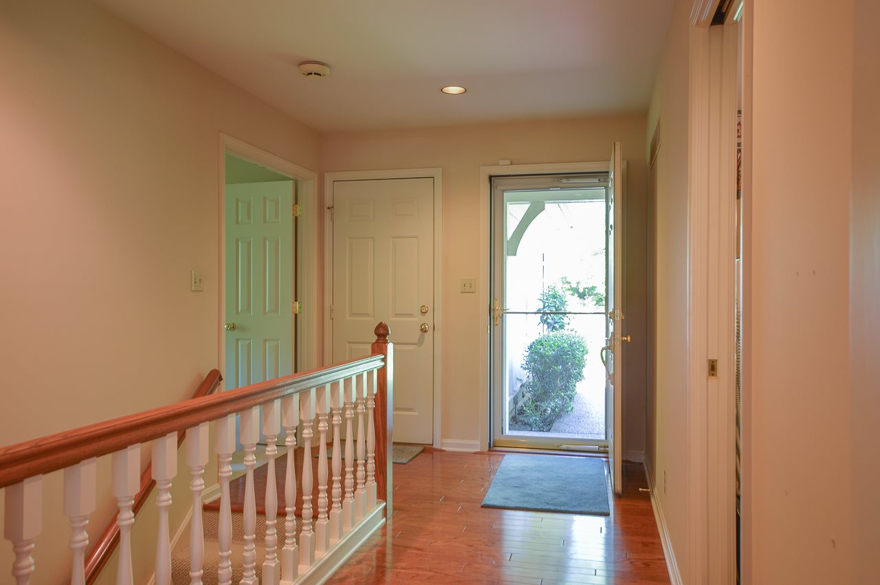 1301 Timberlake Road Evansville, IN 47710 - Photo 2 of 21 Gallery Image 2