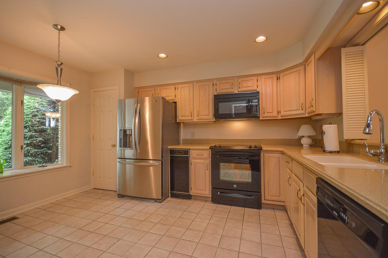 1301 Timberlake Road Evansville, IN 47710 - Photo 3 of 21 Gallery Image 3