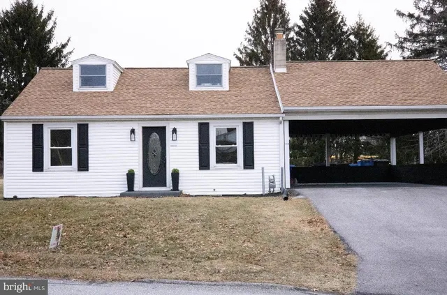 $322,000 | 2981 Sunset Drive, Dallastown, PA 17313