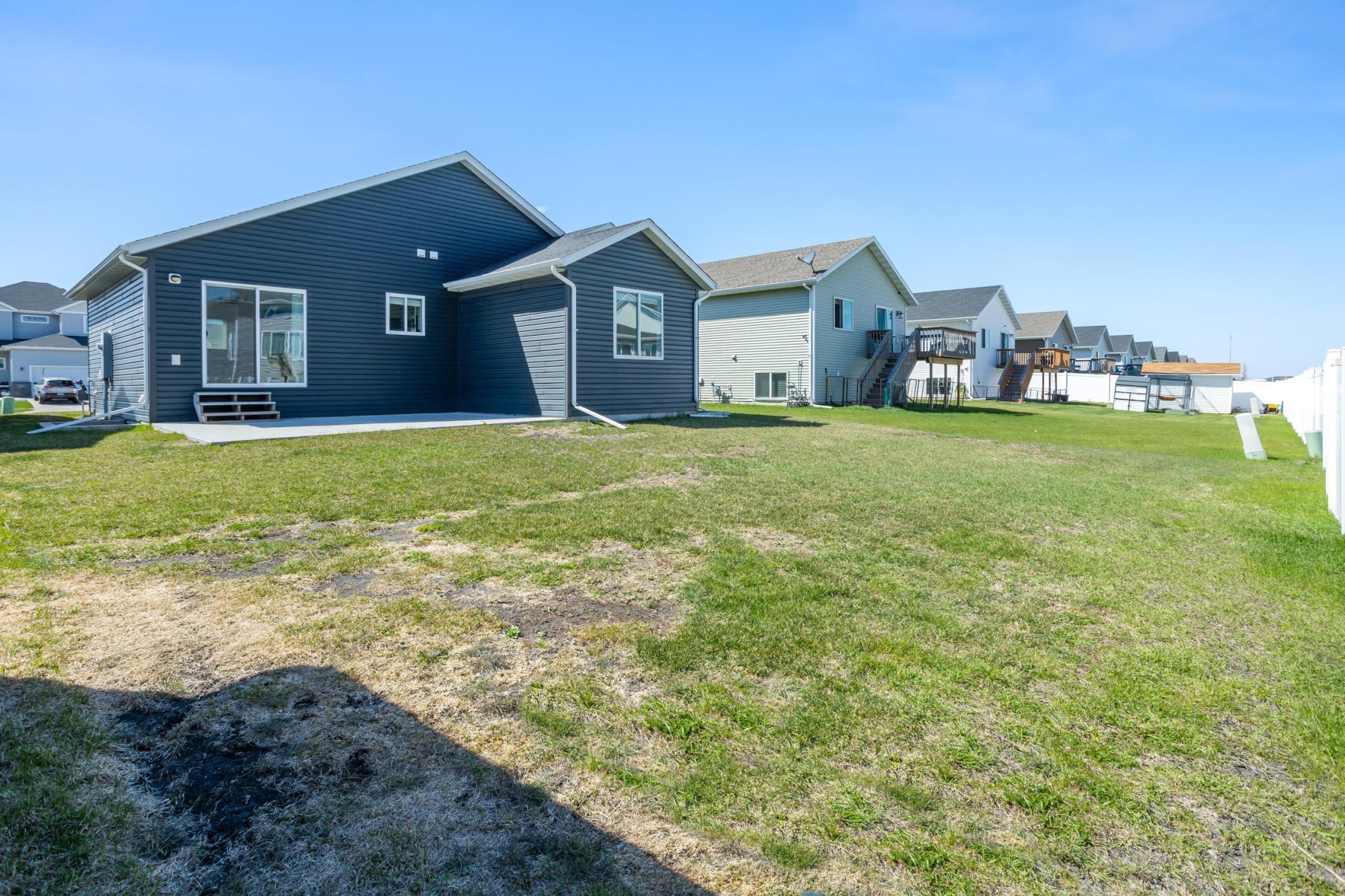 7442 20th Street South Fargo, ND 58104 - Photo 37 of 41