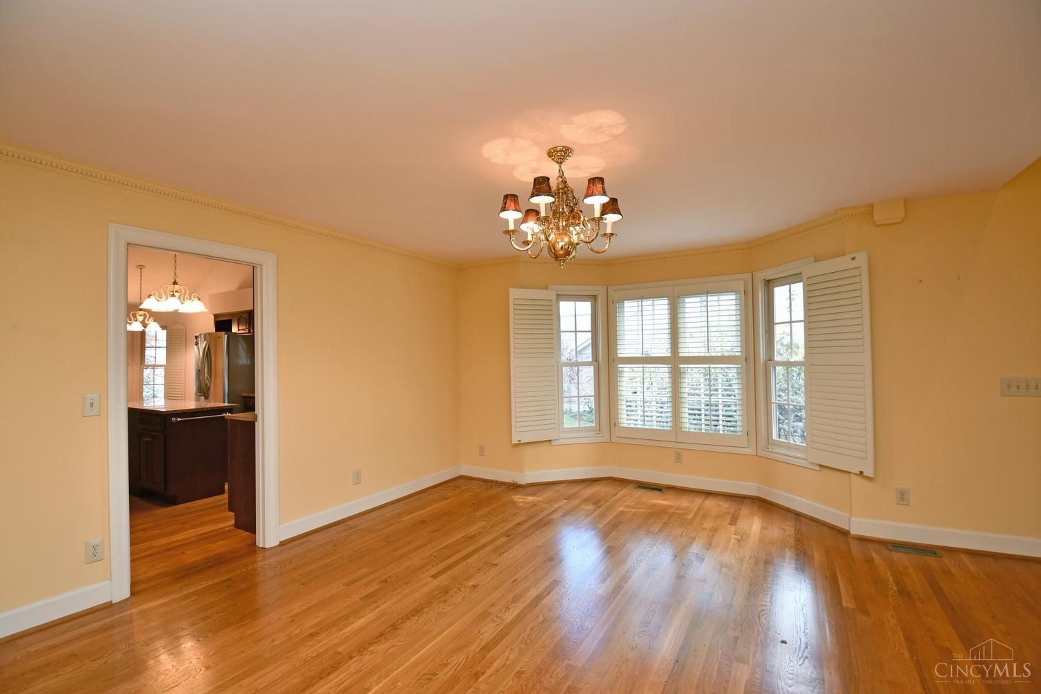 8849 Montgomery Road Cincinnati, OH 45236 - Photo 12 of 43