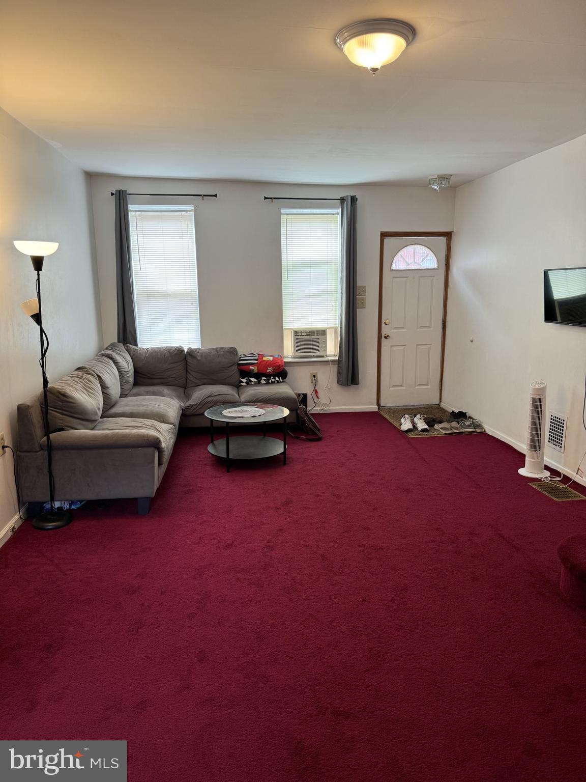 549 Tree Street Philadelphia, PA 19148 - Photo 3 of 18 Living Dining Combo