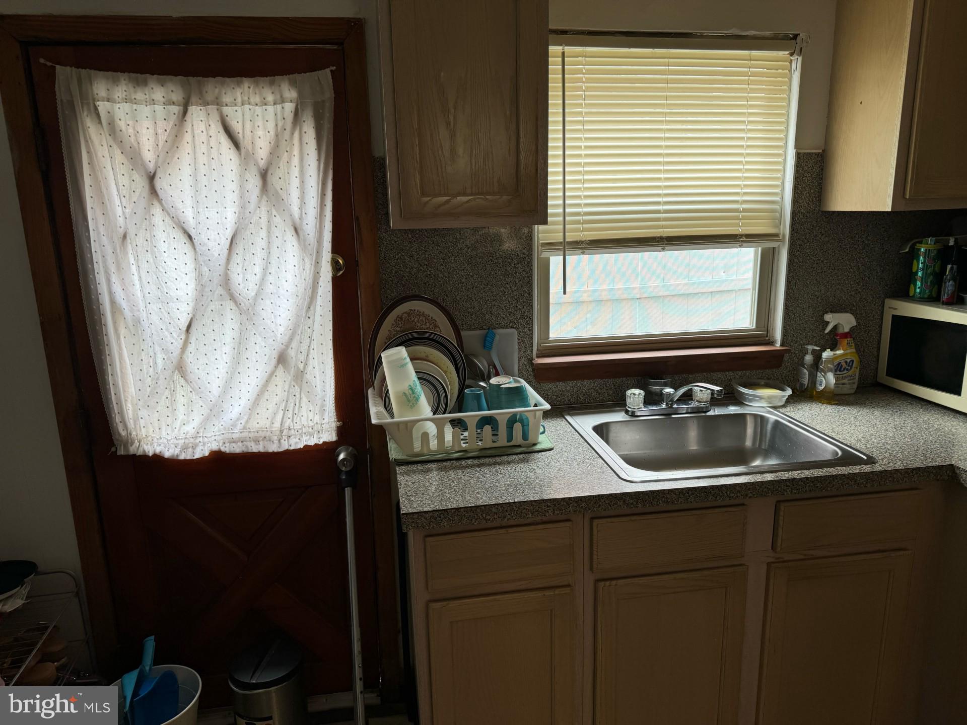 549 Tree Street Philadelphia, PA 19148 - Photo 4 of 18 Kitchen