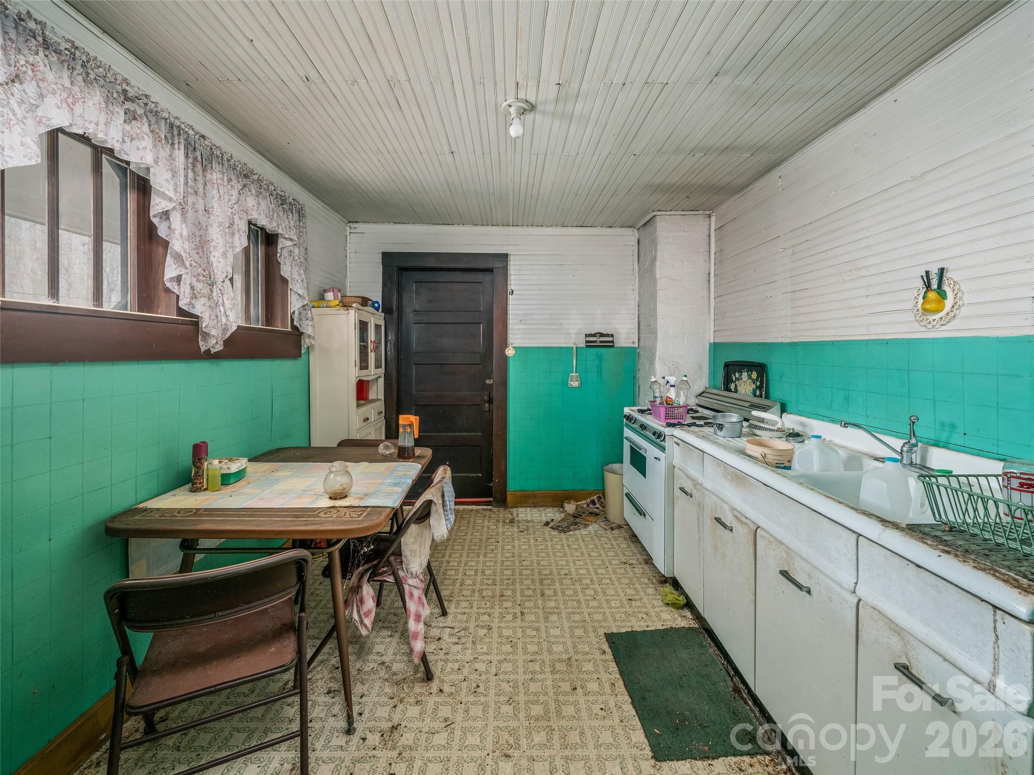 625 Cook Town Road Bakersville, NC 28705 - Photo 27 of 38