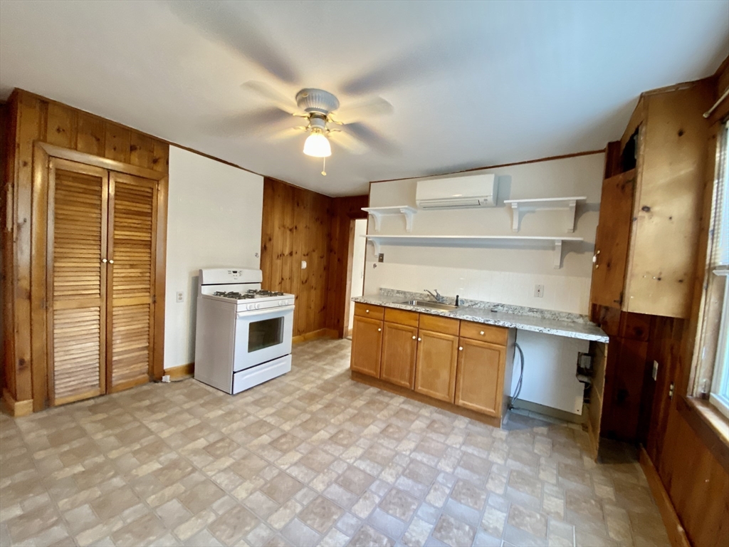 20 Webster Street, Unit 2 Somerville, MA 02145 - Photo 6 of 22
