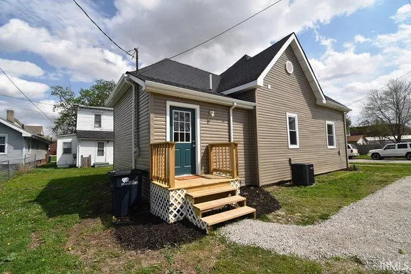 $179,900 | 208 West Jefferson Street, Frankfort, IN 46041