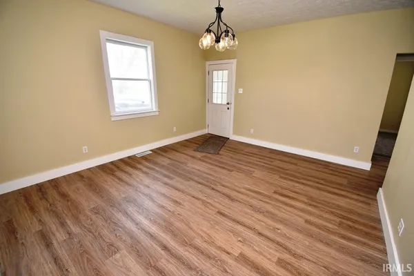 $179,900 | 208 West Jefferson Street, Frankfort, IN 46041