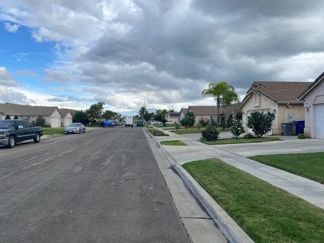 $415,500 | 5466 East Kaviland Avenue, Fresno, CA 93727