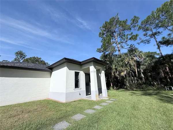 $1,650 | 4681 18th Avenue Southeast, Unit 2, Naples, FL 34117