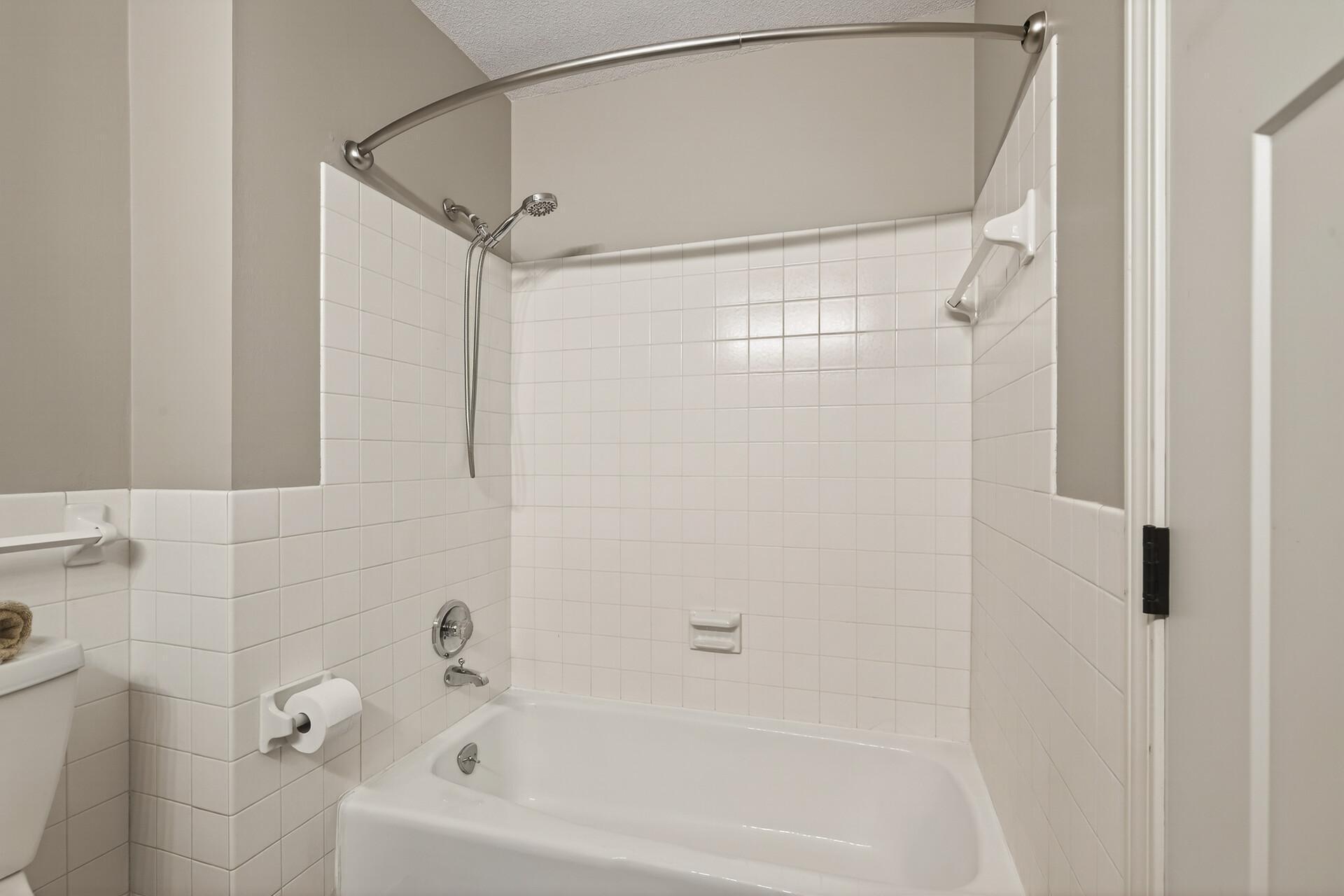 7155 Duluth Street Golden Valley, MN 55427 - Photo 18 of 44