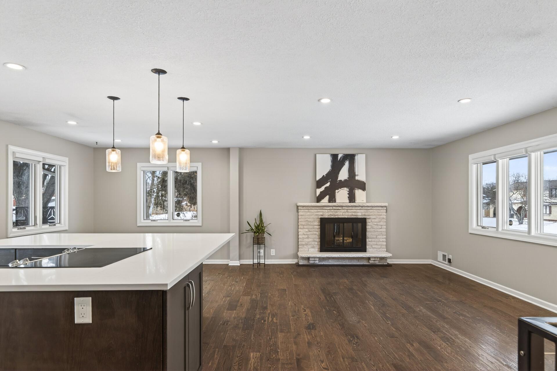 7155 Duluth Street Golden Valley, MN 55427 - Photo 3 of 44