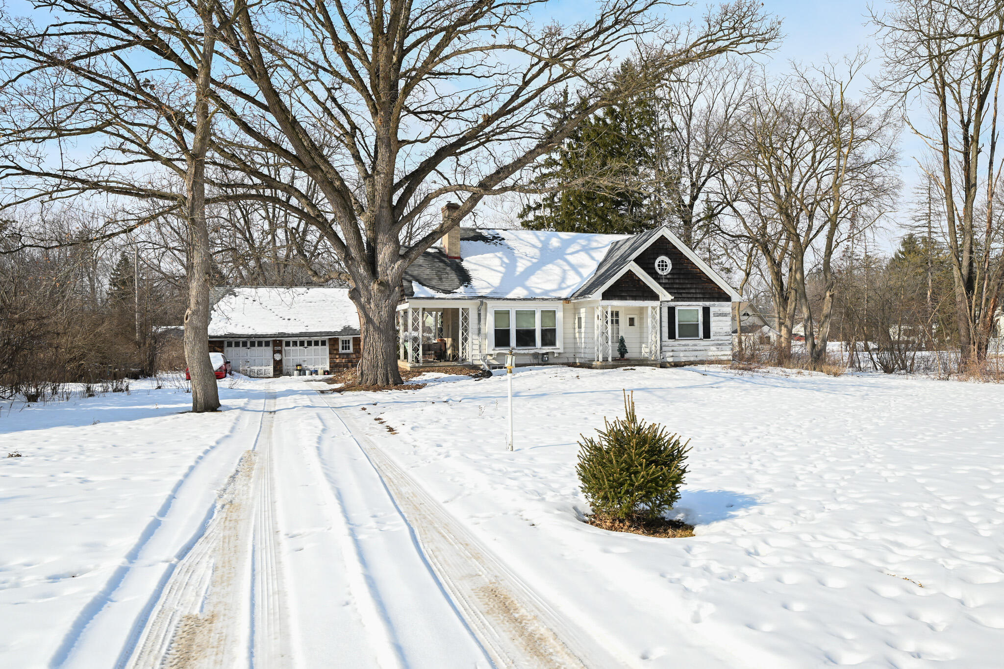 2465 Thornapple Lane Brookfield, WI 53005 - Photo 6 of 12 DSC_8111