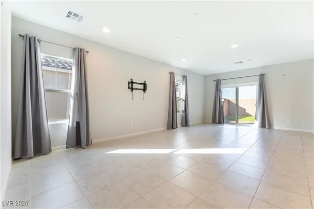 $2,295 | 747 North Water Street, Henderson, NV 89015