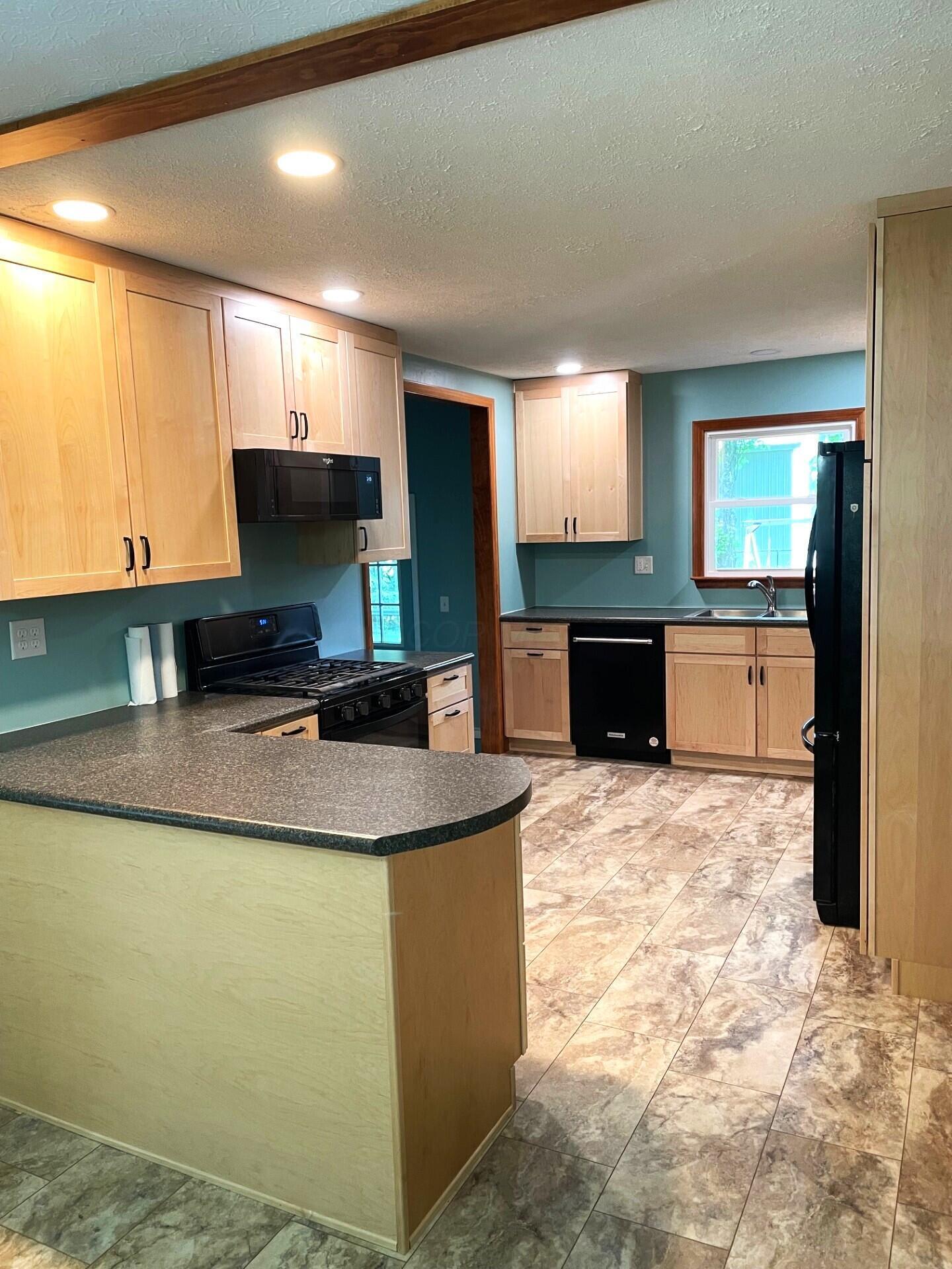 1291 Lawndale Road Marion, OH 43302 - Photo 4 of 13 Lawndale Kitchen