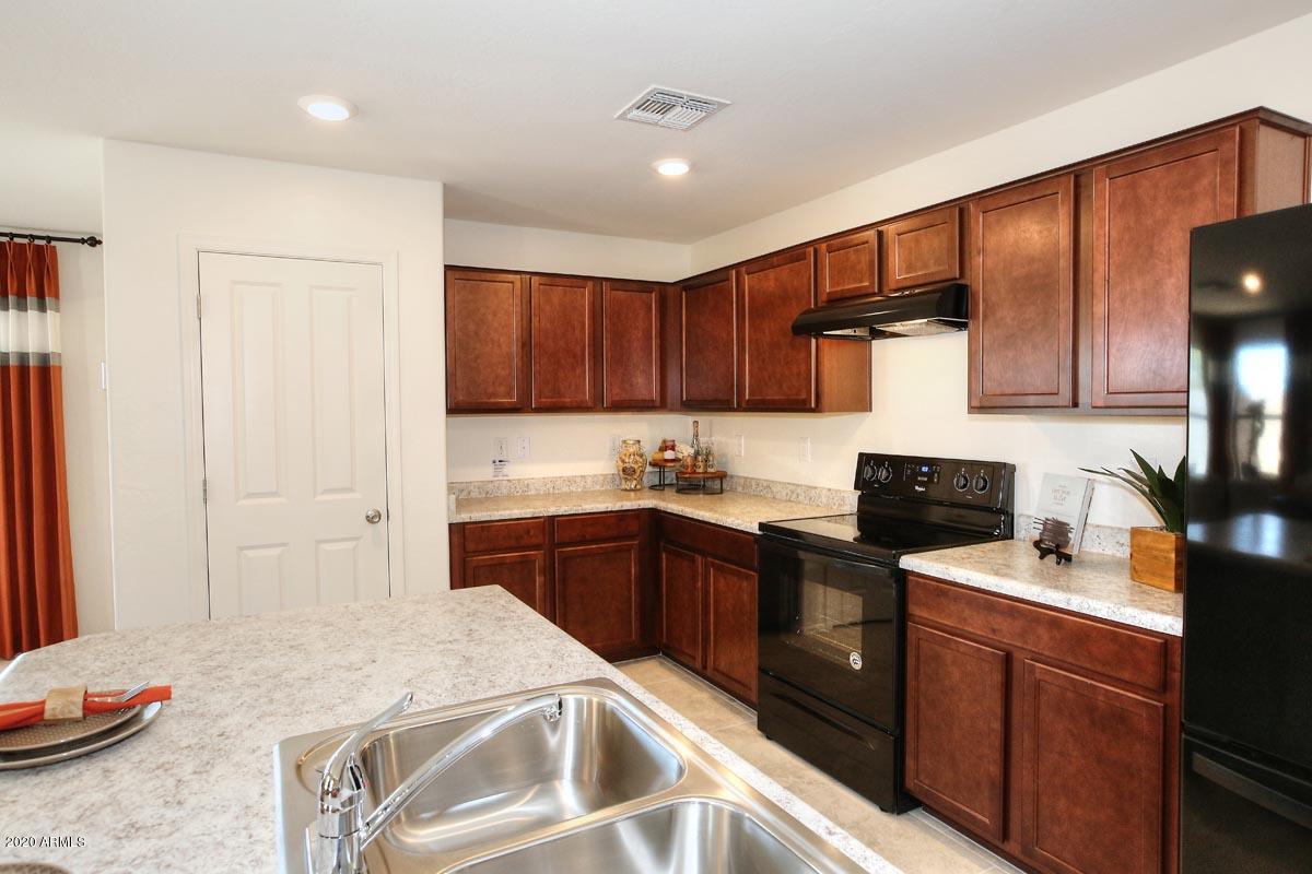 24195 Field Road Florence, AZ 85132 - Photo 14 of 43 Kitchen4