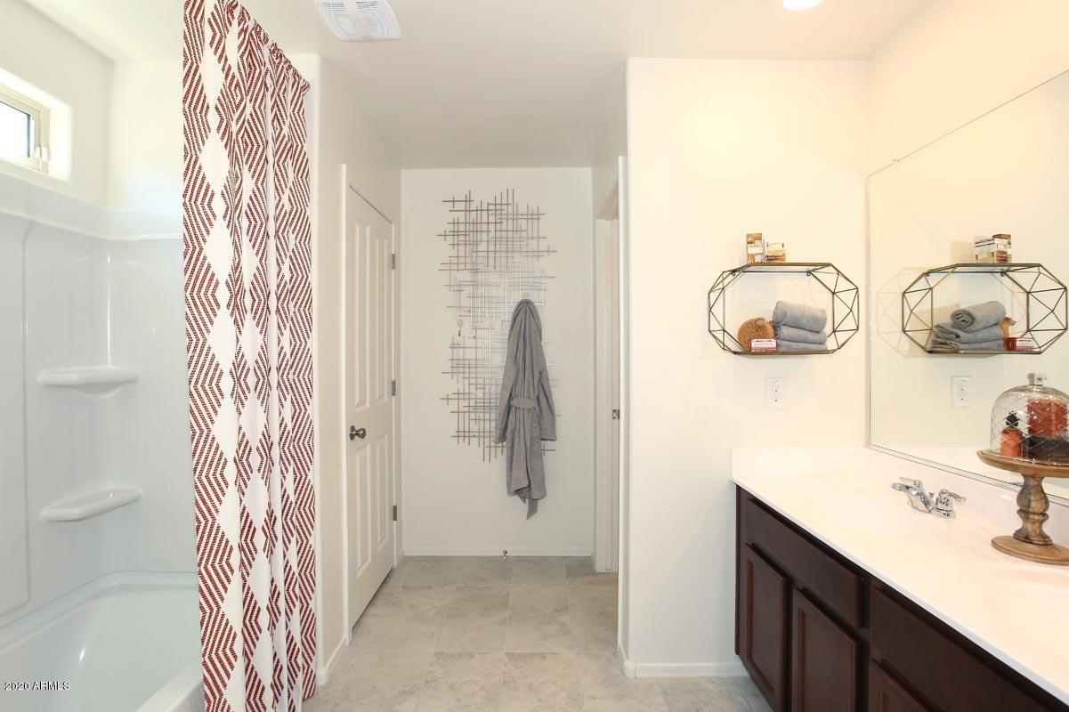24195 Field Road Florence, AZ 85132 - Photo 28 of 43 Master Bath