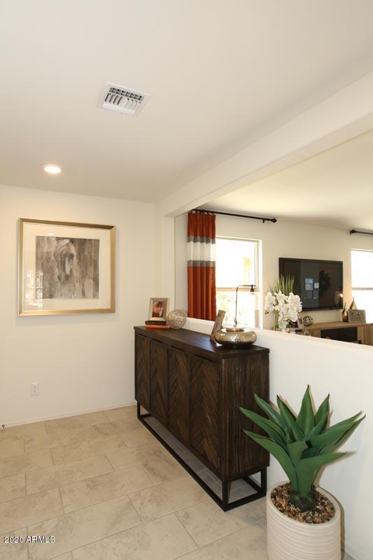 24195 Field Road Florence, AZ 85132 - Photo 3 of 43 Foyer
