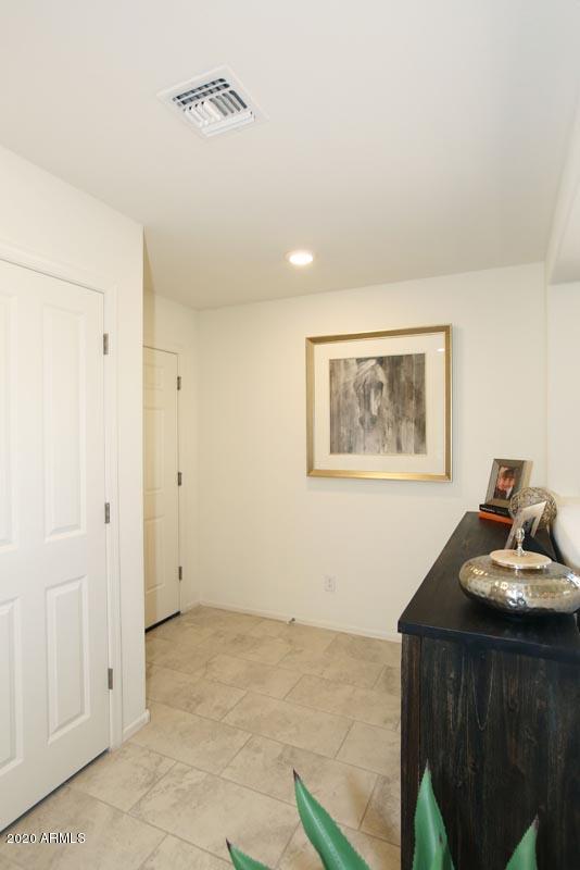 24195 Field Road Florence, AZ 85132 - Photo 4 of 43 Foyer2