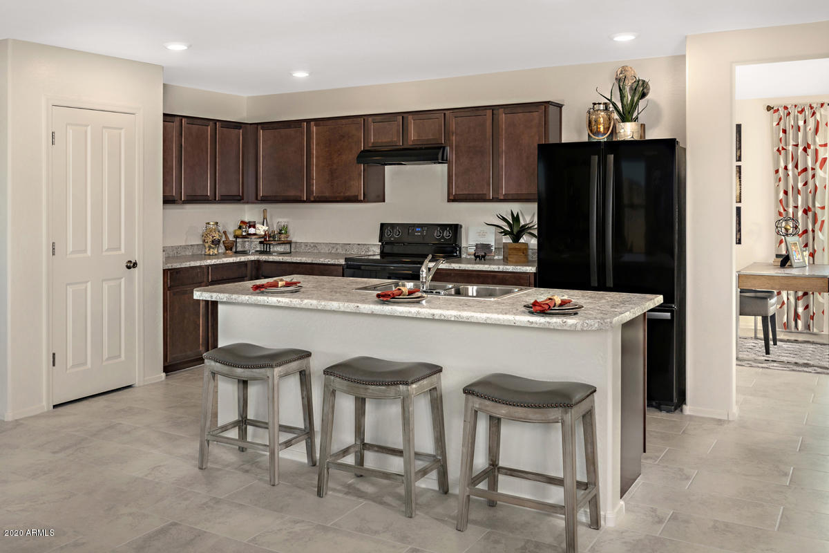 24195 Field Road Florence, AZ 85132 - Photo 10 of 43 KBPHX_CrestfieldManor-1849-Kitchen_2643c