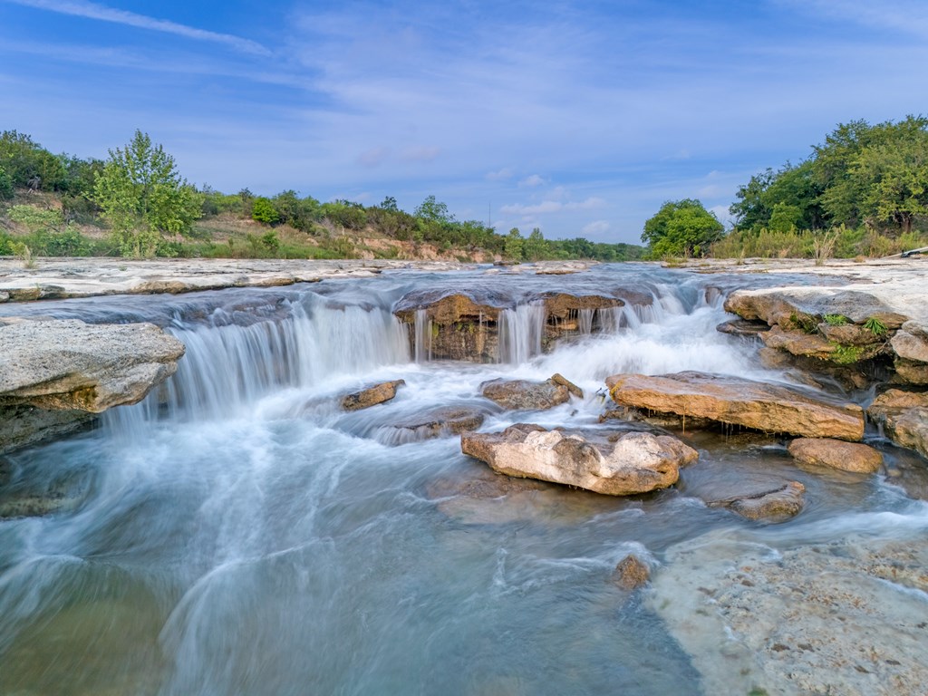 255 Vista Ridge Dr Junction Junction, TX 76849 - Photo 3 of 76