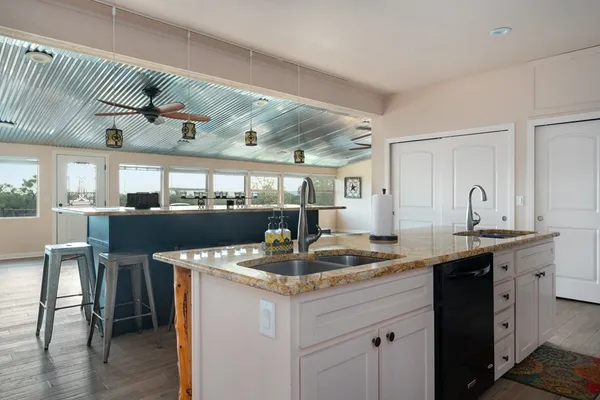 $9,995,000 | 255 Vista Ridge Dr Junction, Junction, TX 76849