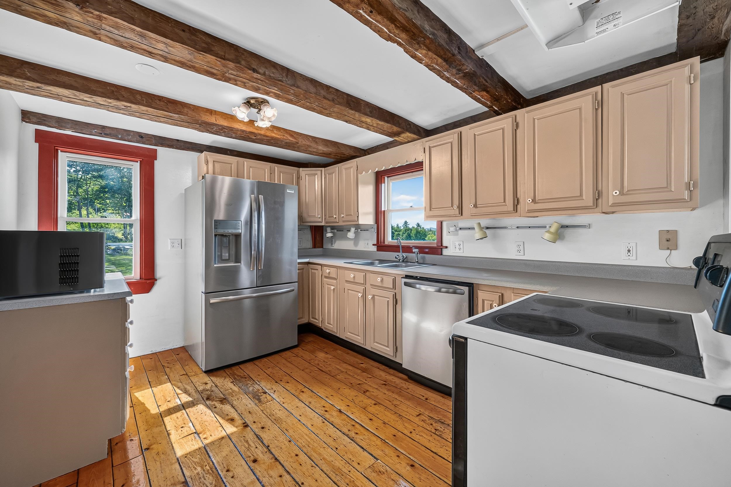 1467 Brownfield Road Conway, NH 03813 - Photo 13 of 60