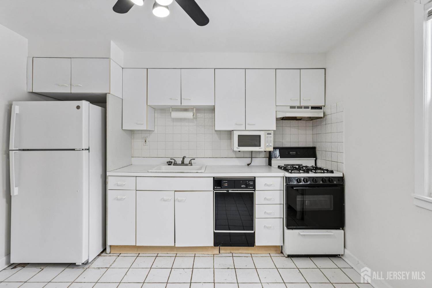 445 Morris Avenue, Unit 11D Springfield, NJ 07081 - Photo 5 of 14