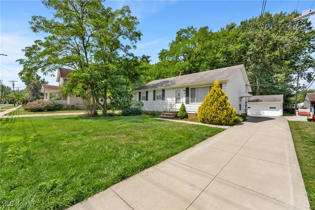 3168 Clague Road North Olmsted, OH 44070 - Photo 2 of 36