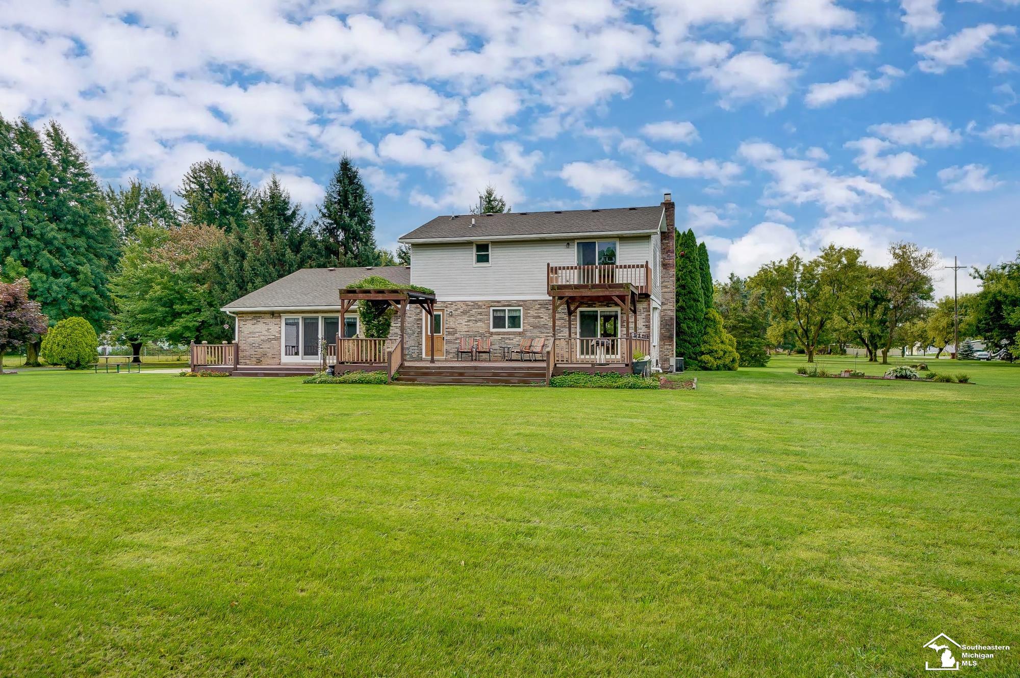 49774 Willis Road Belleville, MI 48111 - Photo 40 of 53 50120134-39.JPG