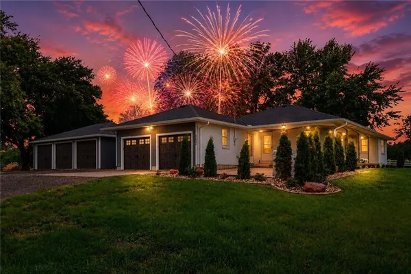 $695,000 | 17341 North 158th Street, Basehor, KS 66007