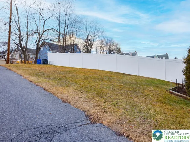 $249,900 | 326 Chestnut Street, Slatington, PA 18080