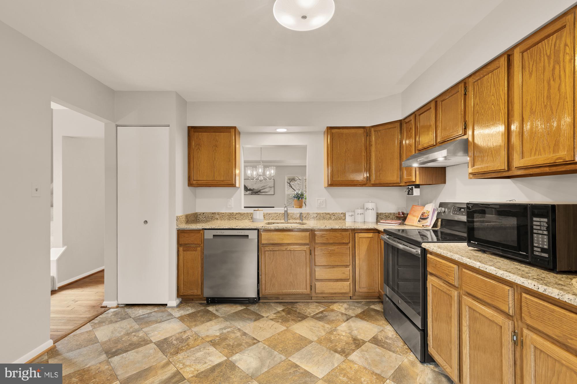 2890 Schoolhouse Circle Silver Spring, MD 20902 - Photo 11 of 44