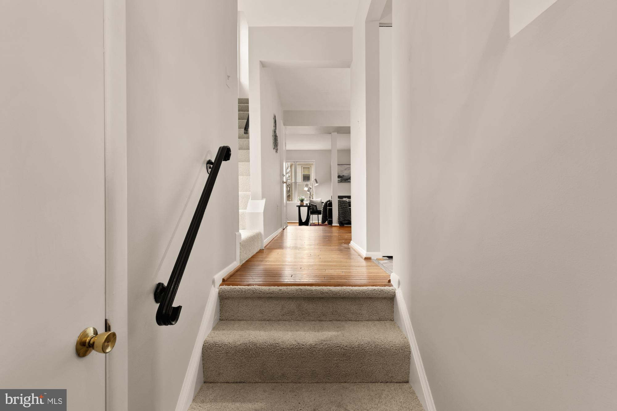 2890 Schoolhouse Circle Silver Spring, MD 20902 - Photo 4 of 44