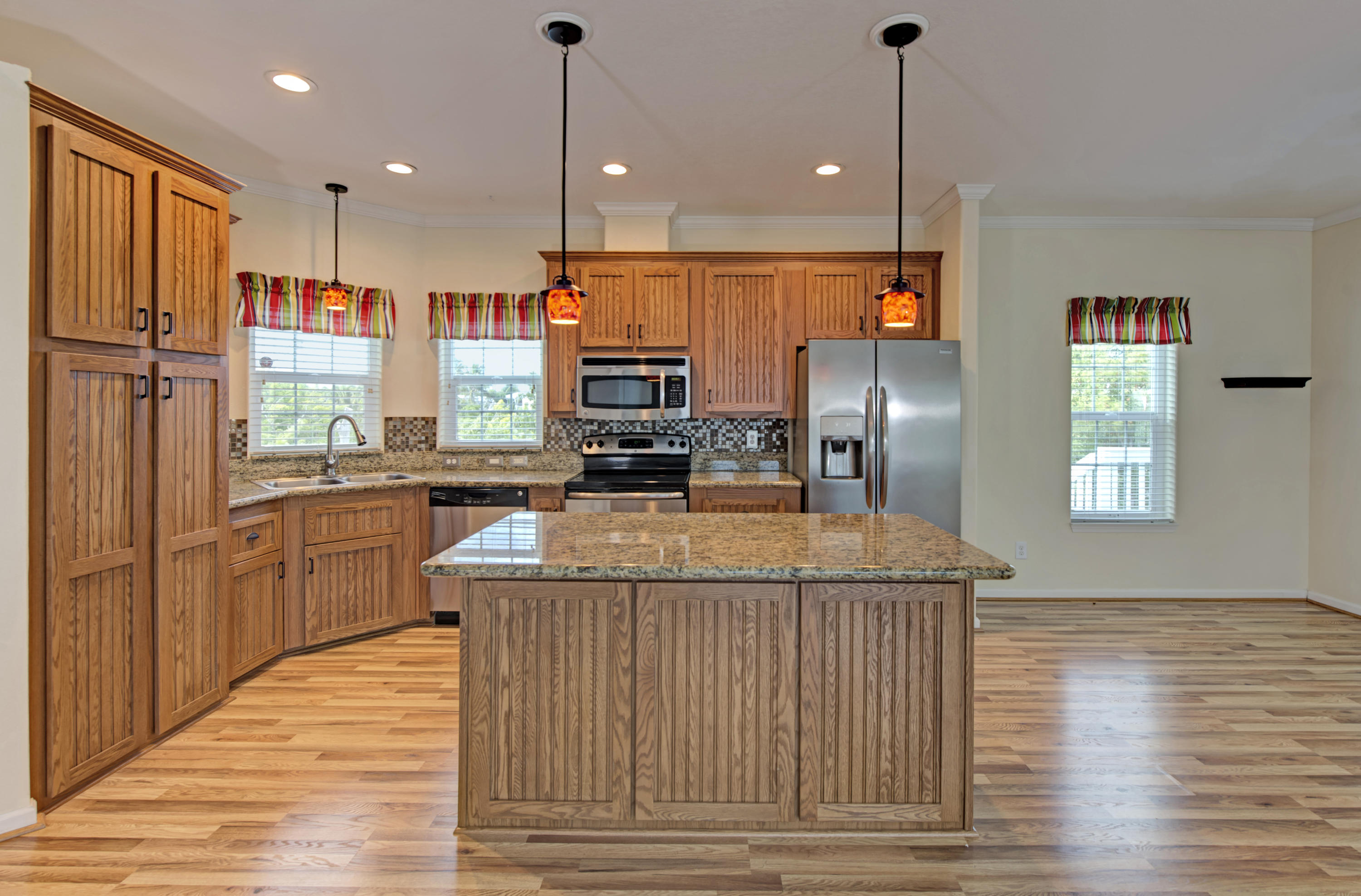 28573 Tortuga Road Summerland Key, FL 33042 - Photo 15 of 40 Kitchen