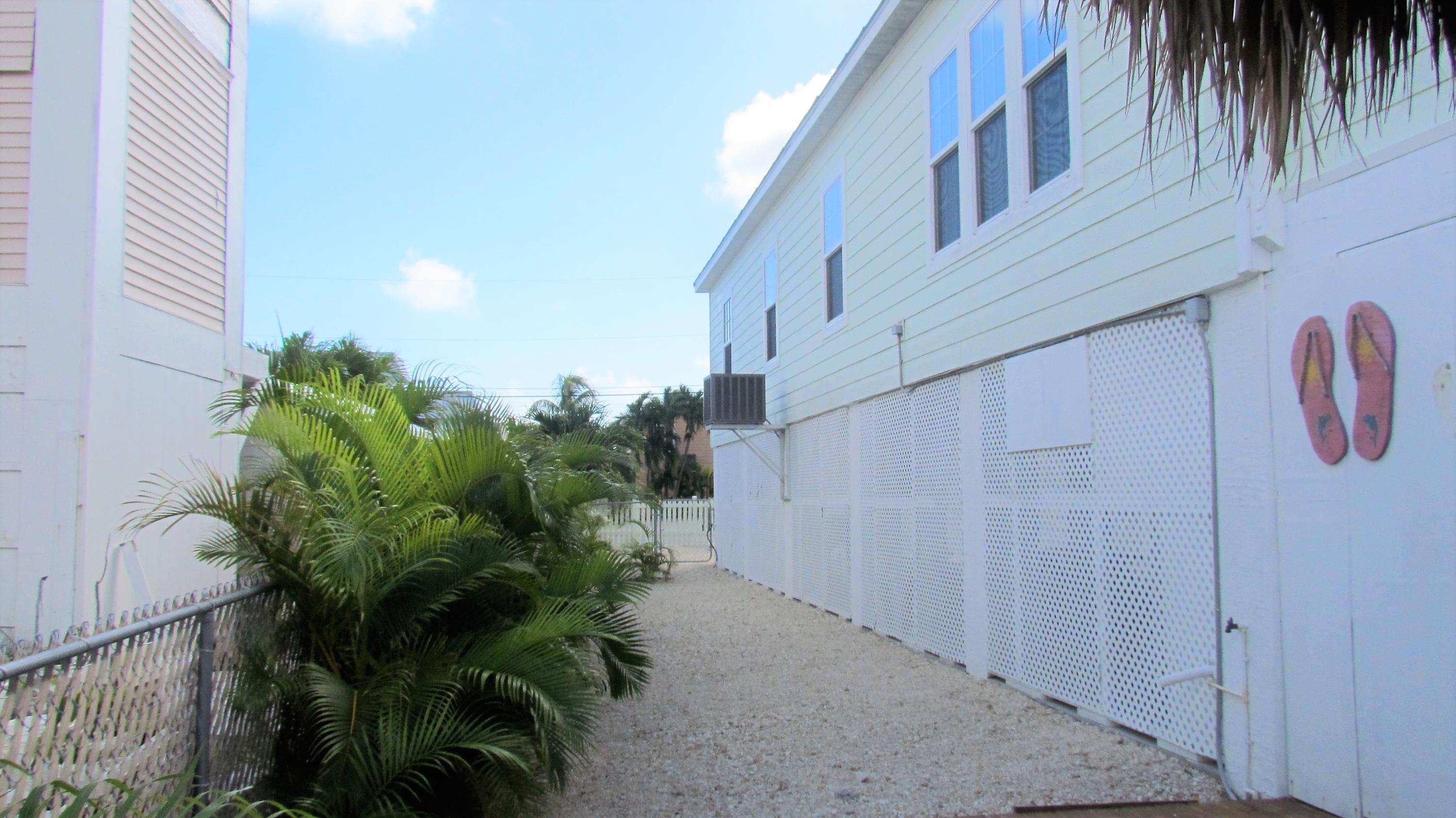28573 Tortuga Road Summerland Key, FL 33042 - Photo 36 of 40 2018-11-08 14.06.25