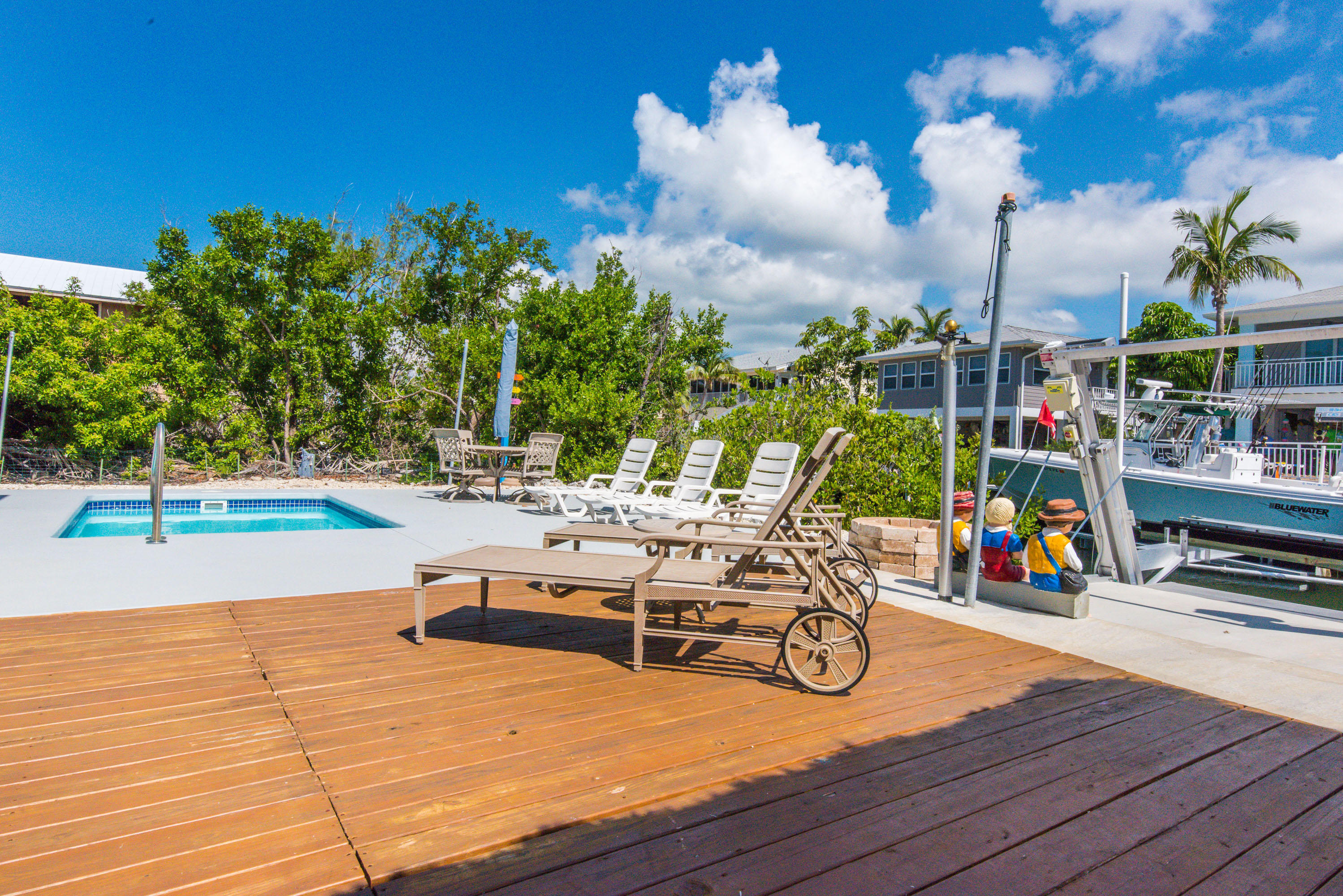 28573 Tortuga Road Summerland Key, FL 33042 - Photo 8 of 40 pool deck