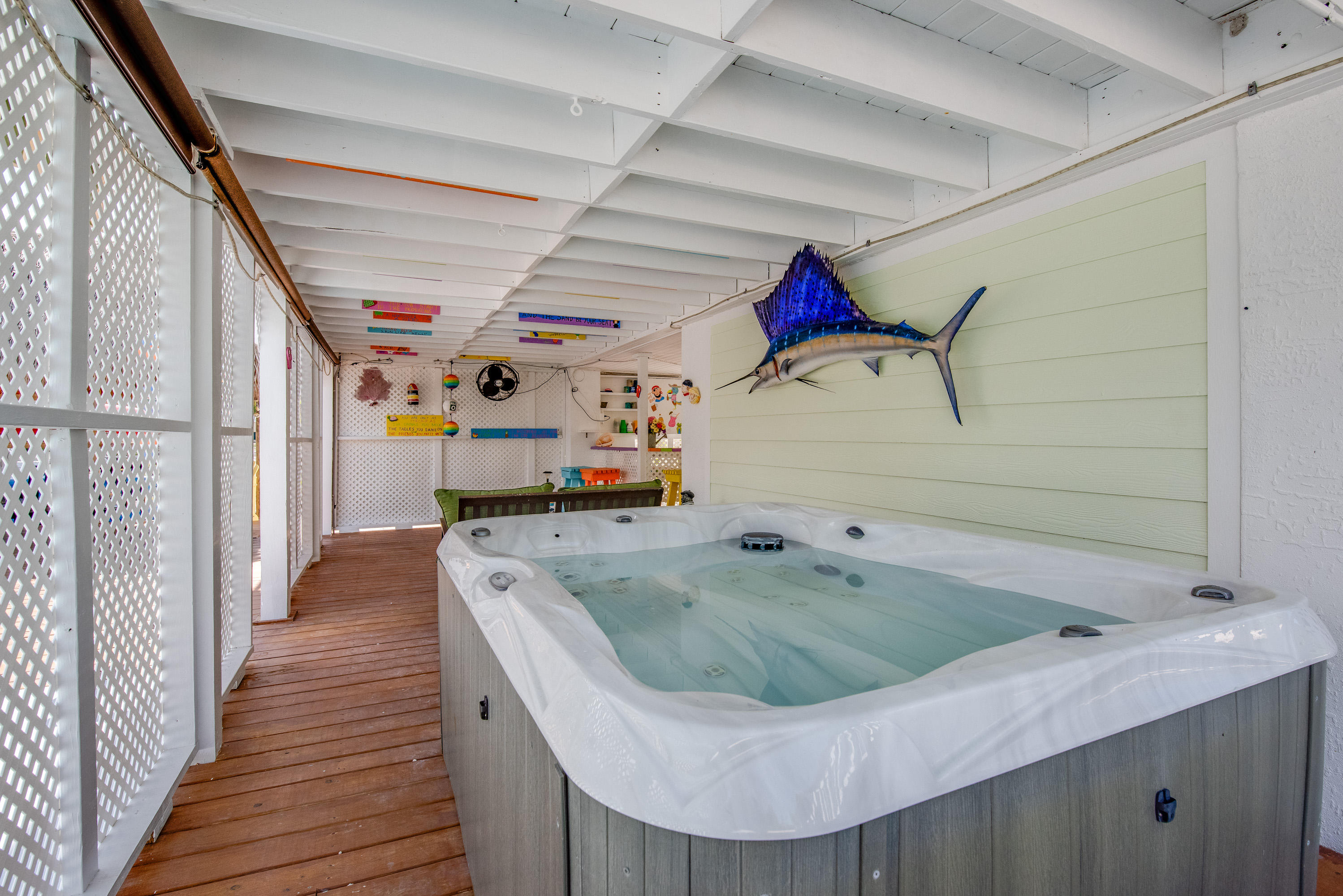 28573 Tortuga Road Summerland Key, FL 33042 - Photo 9 of 40 hot tub