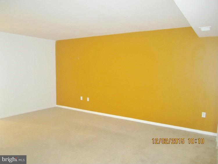 1522 Northgate Square, Unit 1A Reston, VA 20190 - Photo 11 of 12 Family Room