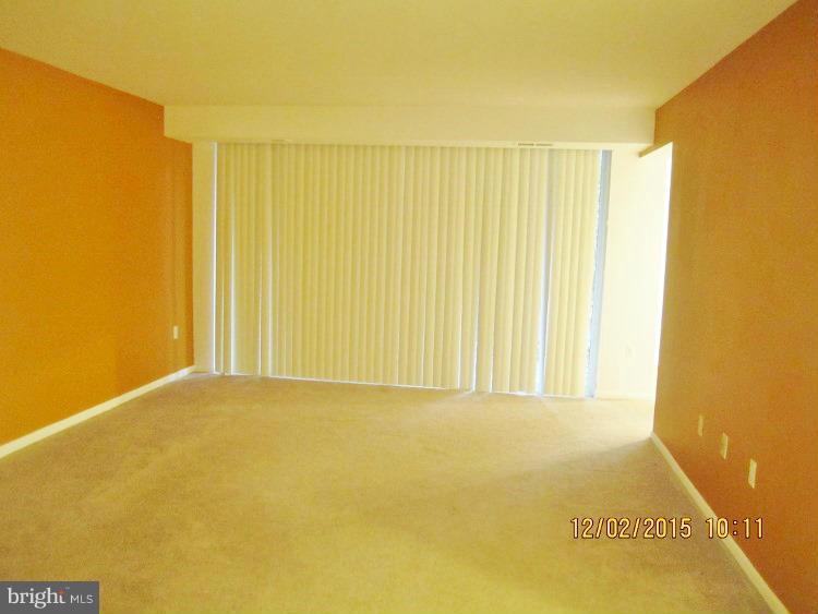 1522 Northgate Square, Unit 1A Reston, VA 20190 - Photo 10 of 12 Family Room