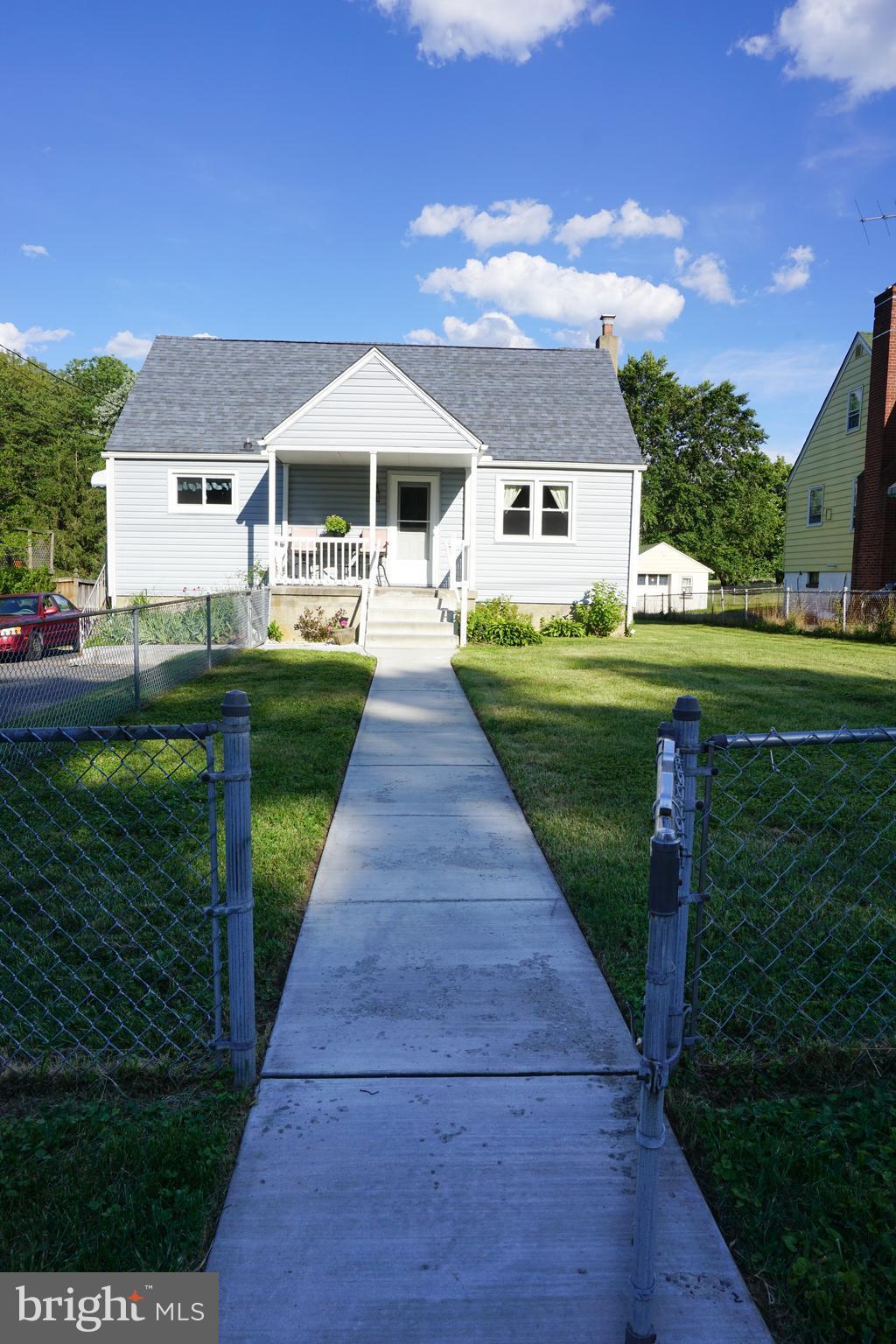 9925 Harford Road Baltimore, MD 21234 - Photo 22 of 23 Large fenced in yard!