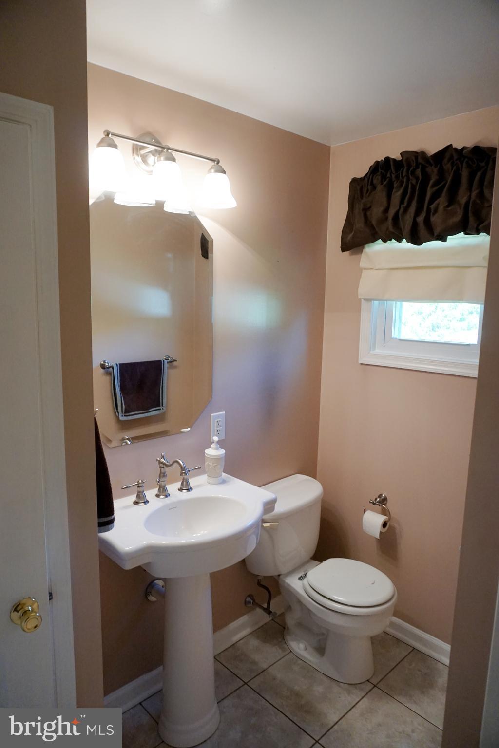 9925 Harford Road Baltimore, MD 21234 - Photo 8 of 23 Updated full bath