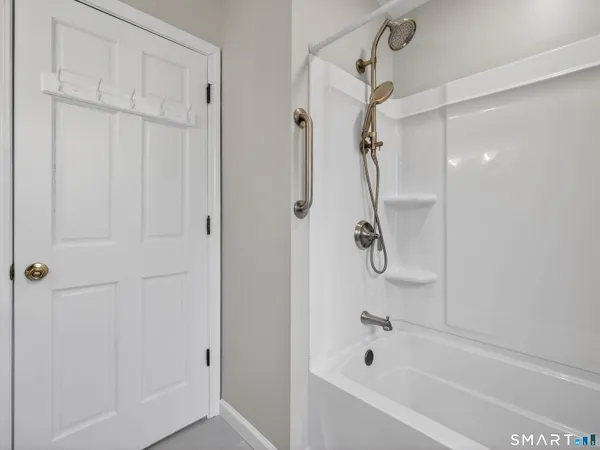 $529,900 | 31 Hebert Lane, Woodstock, CT 06281